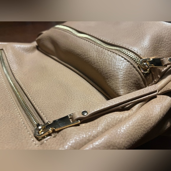 Taupe Vegan Leather - convertible diaper bag - NWOT boutique - Picture 9 of 9